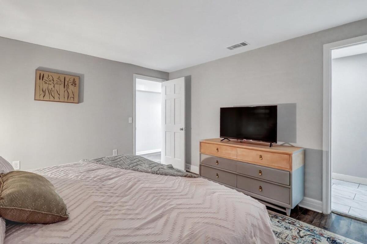 Apartmán Eagle'S Landing Loft-Downtown Above Bull & Barrel Statesboro Exteriér fotografie