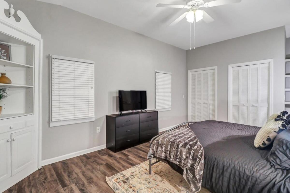 Apartmán Eagle'S Landing Loft-Downtown Above Bull & Barrel Statesboro Exteriér fotografie